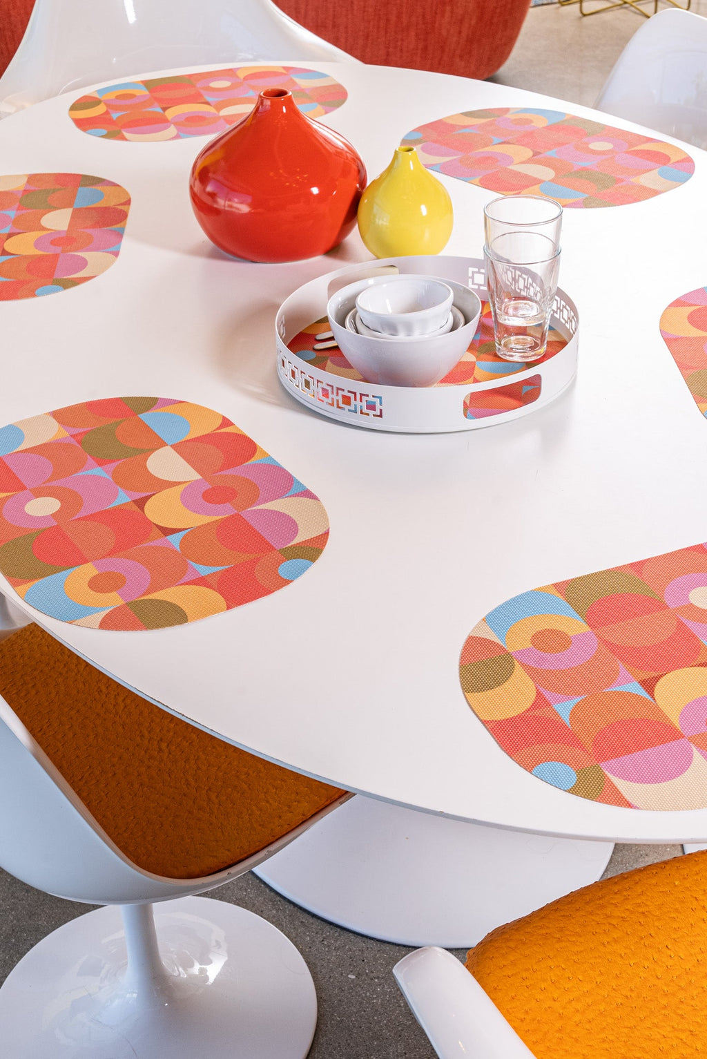 Blink double-sided Oval Woven Placemat 12" x 17" diameter - set of 4